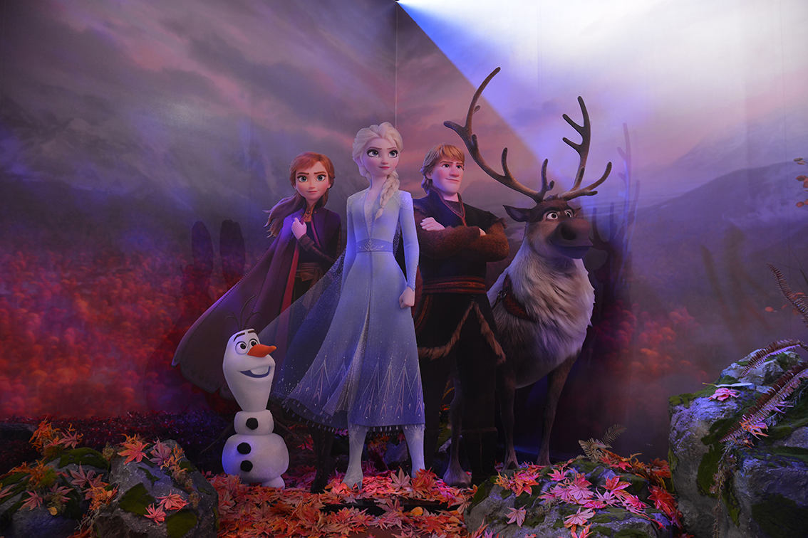 3D Duvar Kağıdı Elsa ve Anna 3D Duvar Kağıdı Elsa ve Anna